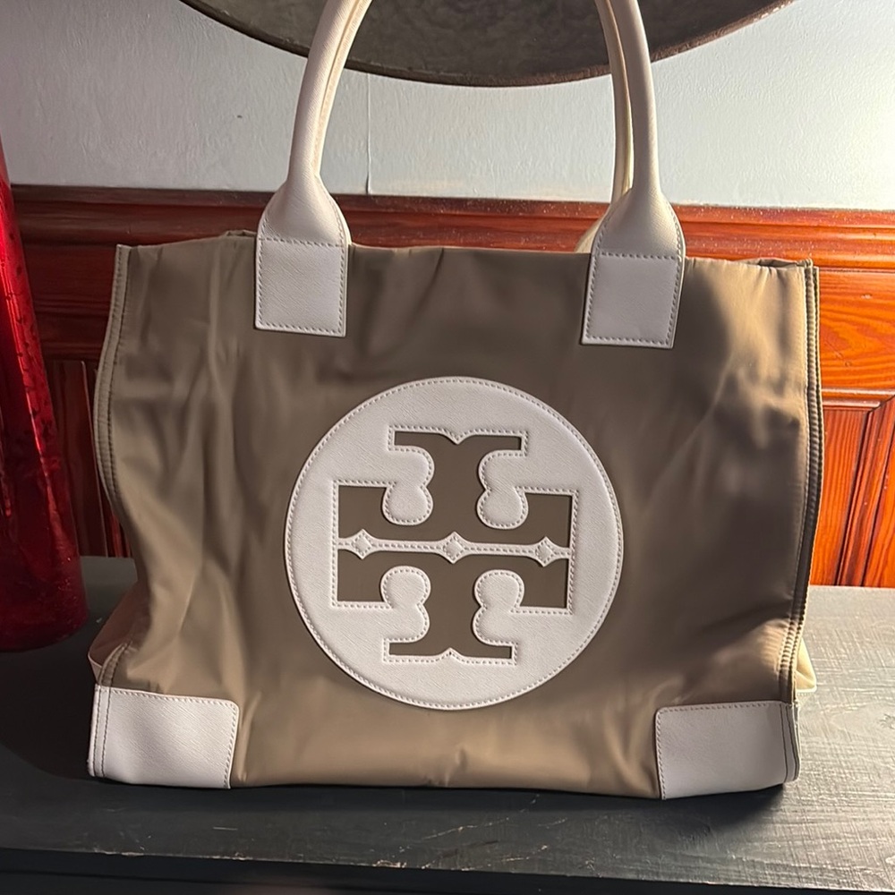Tory Burch Beige and White Tote Bag